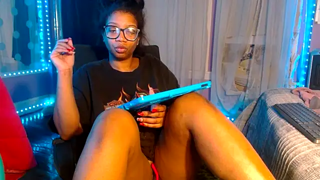 แชท XXX สดของ corilynx