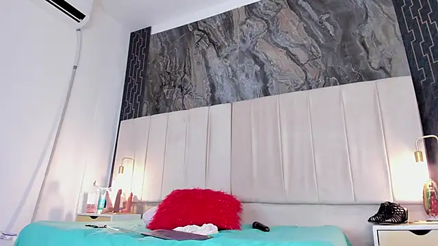 sarita_rouzze's Live XXX Chat