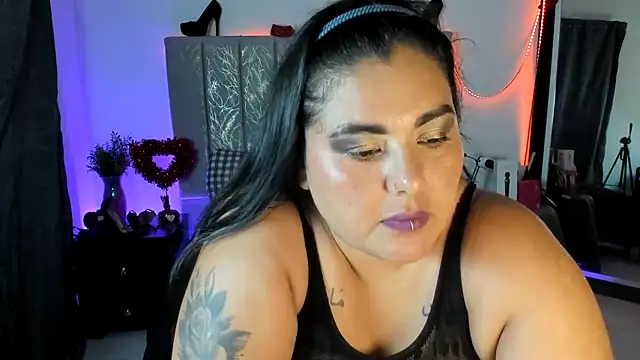 Chatroom XXX en direct de AndreaKinky