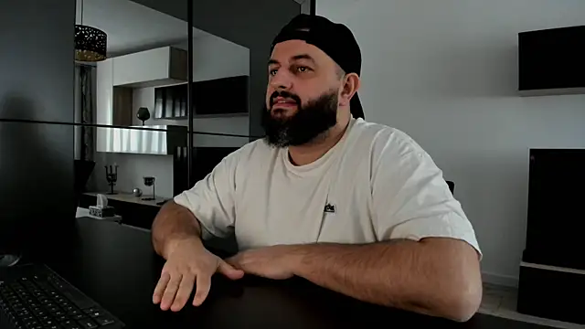 Živý XXX chat DravenPeak