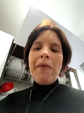 Piediniecollant Obrolan Langsung XXX