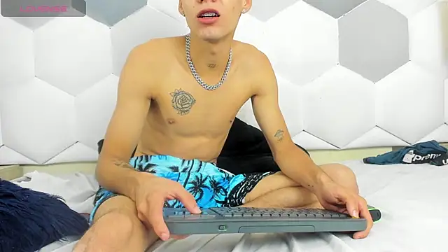 Davi_Ponce Pertunjukan Webcam