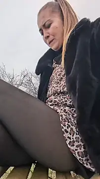 Risky_julia2330 Adlı Modelin Canlı XXX Sohbeti