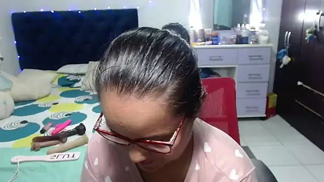 Chatroom XXX en direct de pervert_mommy_