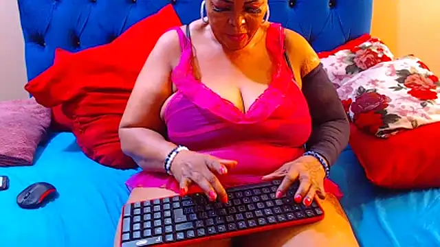 Chat XXX ao vivo de ebonycandy10