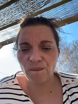 Nana-et-TotoのライブXXXチャット