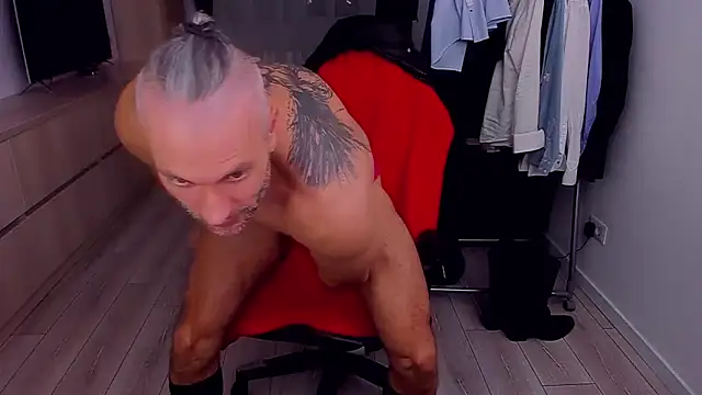 دردشة MarisMuscle الجنسية المباشرة