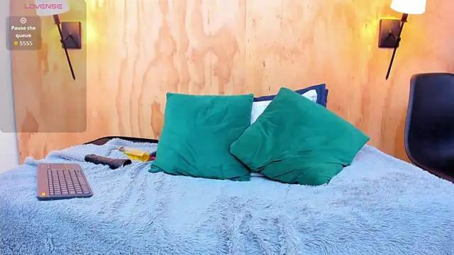 milavega_ Chat XXX live