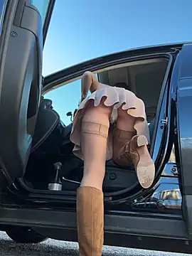 lola_tentatiion live XXX chat