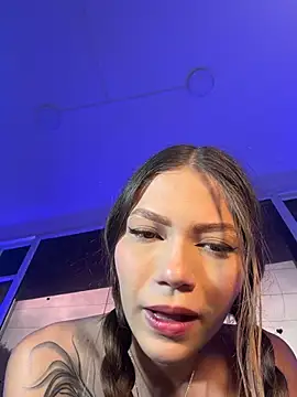 EmmaJhoons Chat XXX live