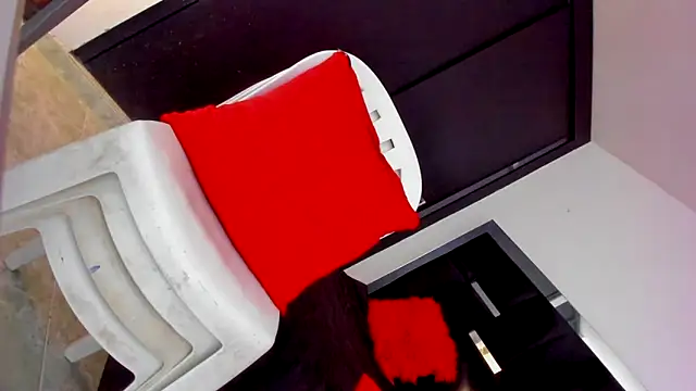 Chat XXX ao vivo de Dollperverthot