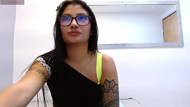 louis_k élő XXX-chatje