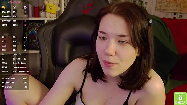 Kelly_foox élő XXX-chatje