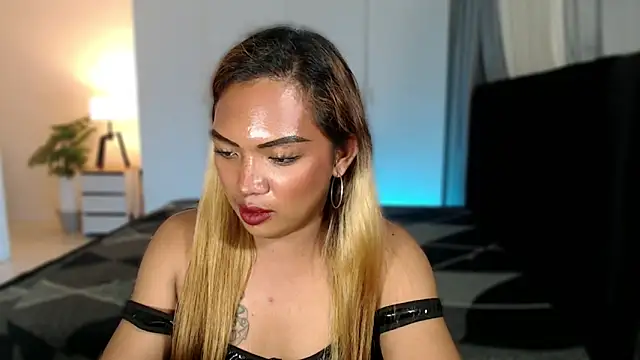 Ur_Sexybuttercup69 网络视讯表演