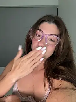 ninagracee: απευθείας συνομιλία ΧΧΧ