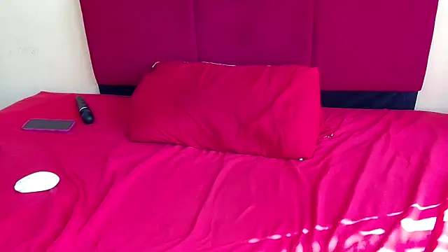 HugeTitisxx webcam show