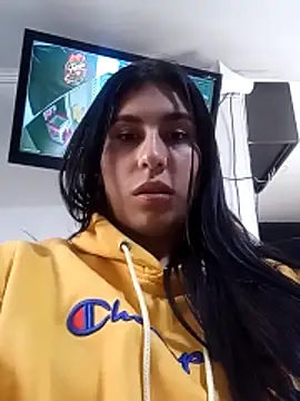 XXX chat uživo modela charlottte_wh