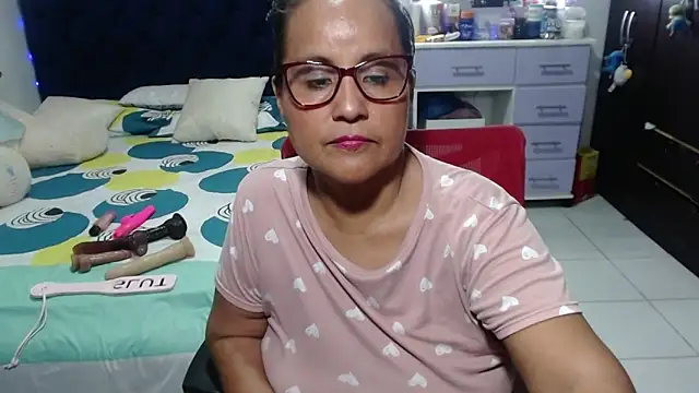 Živý XXX chat pervert_mommy_