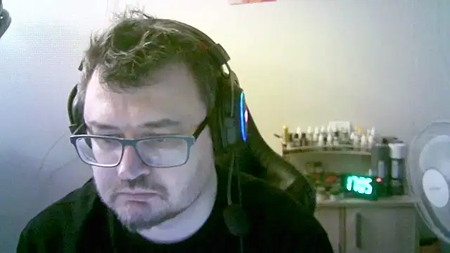 Pokazy przed kamerką – SirAbuser