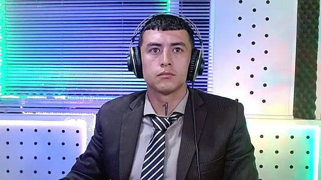 Godofcumxxx élő XXX-chatje