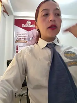 Emily-7_のライブXXXチャット