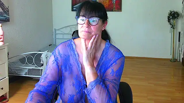 Syllyn Live XXX chat