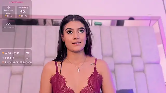 Онлайн чат XXX KatherineRuiz_