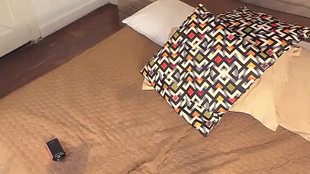 Sienna_brunette élő XXX-chatje