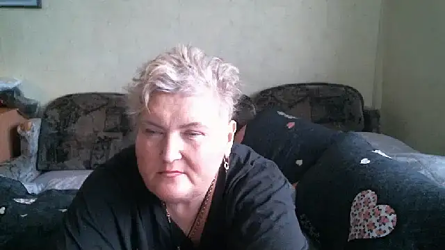 Show modela Lana555 na web-kameri