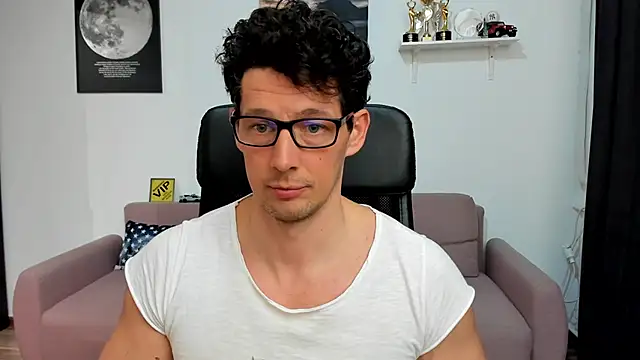 BrutusK08 Pertunjukan Webcam