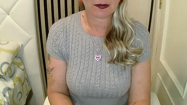 Živý XXX chat xxNoeliaxx