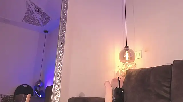 Isabella_francoo Adlı Modelin Canlı XXX Sohbeti