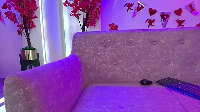 Maddie_T18 Live XXX-chat