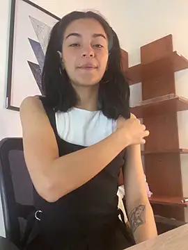 bliinkii_and_luka_ Chat XXX in diretta