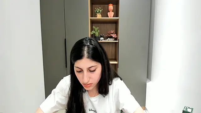 KatinaArds – Naživo XXX chat