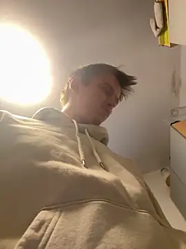 Toyjungee élő XXX-chatje