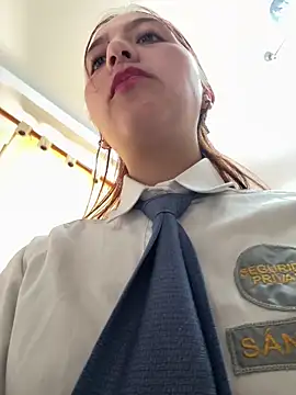 Pokazy przed kamerką – Emily-7_