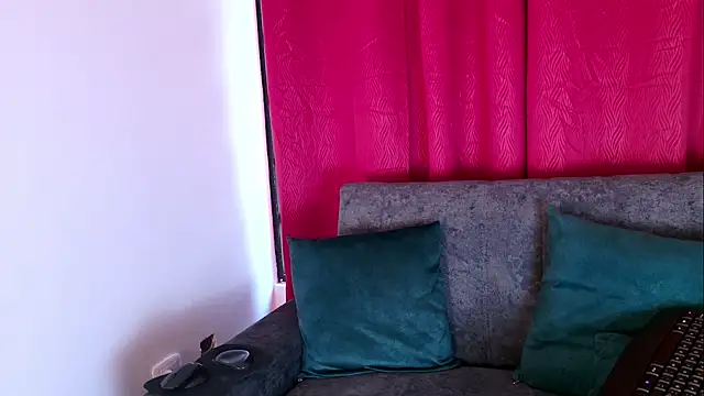 Genesis_Montenegro_OA: απευθείας συνομιλία ΧΧΧ