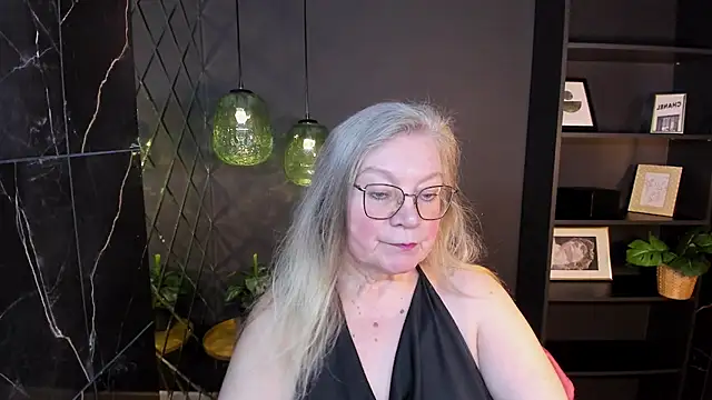 NataliMellow élő XXX-chatje