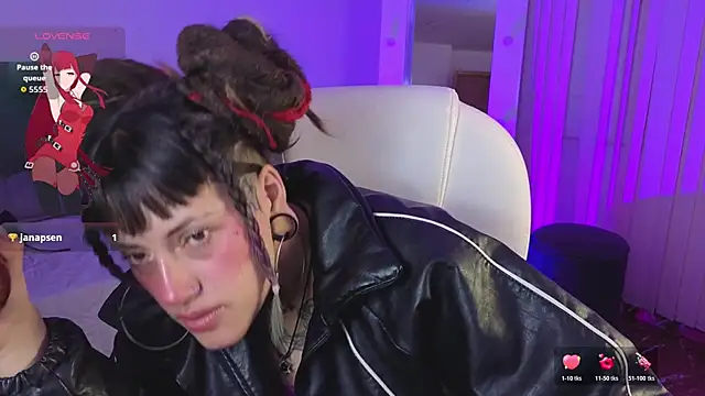 Živý XXX chat _sharlotte777