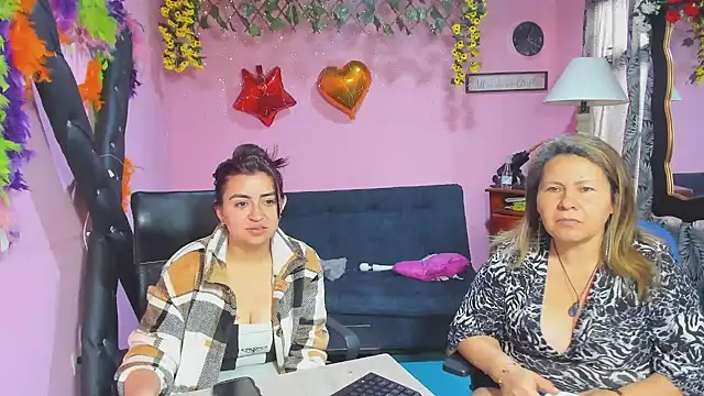 Chat +18 de lesbiancuple ao vivo