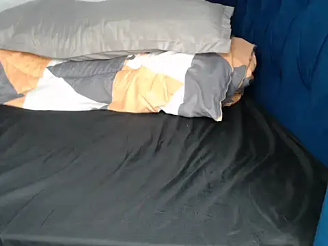 Rayna-20's Webcam Show