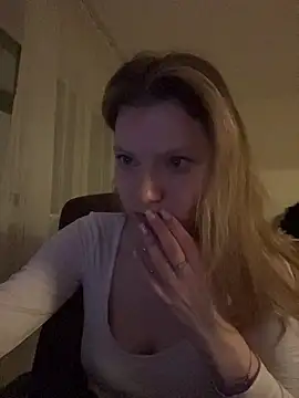 MaryHiggins' Live XXX Chat