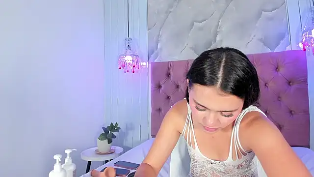 Gabby-Sweet Adlı Modelin Canlı XXX Sohbeti