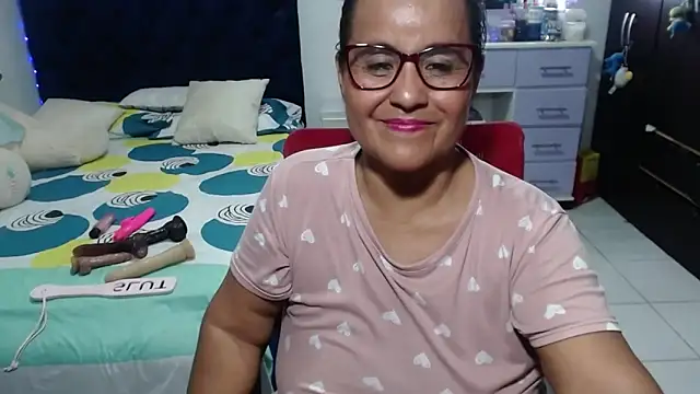 pervert_mommy_'s Live XXX Chat