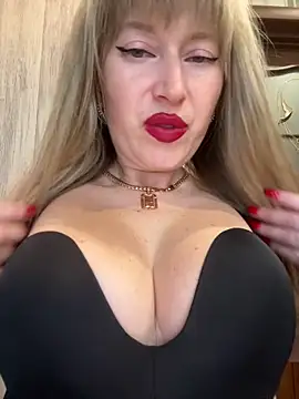 Show modela Kittenforyou na web-kameri