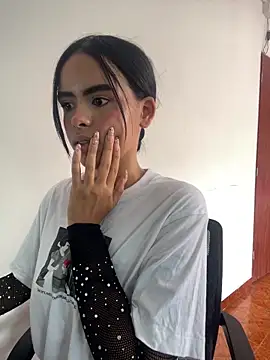 Chat XXX en directo de kitty_rousse01