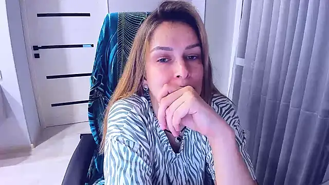 دردشة AlexiaDarren الجنسية المباشرة