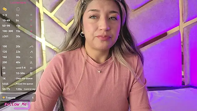 Chatroom XXX en direct de Dahiana_Dmour_