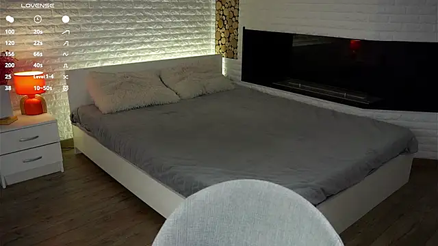 KourtneyRevira live XXX chat